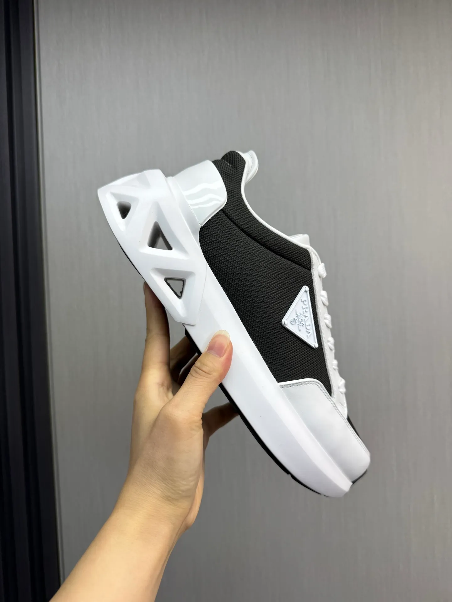 Men's shoes 💰760💰 [PRADA] New models synchronized with the official website, high-quality shipments ✔️Best sellers🔥 Original cowhide + cowhide lining, 1🆚1 replica, original original sole, 38-45 (men's 38.45 custom-made, non-refundable)